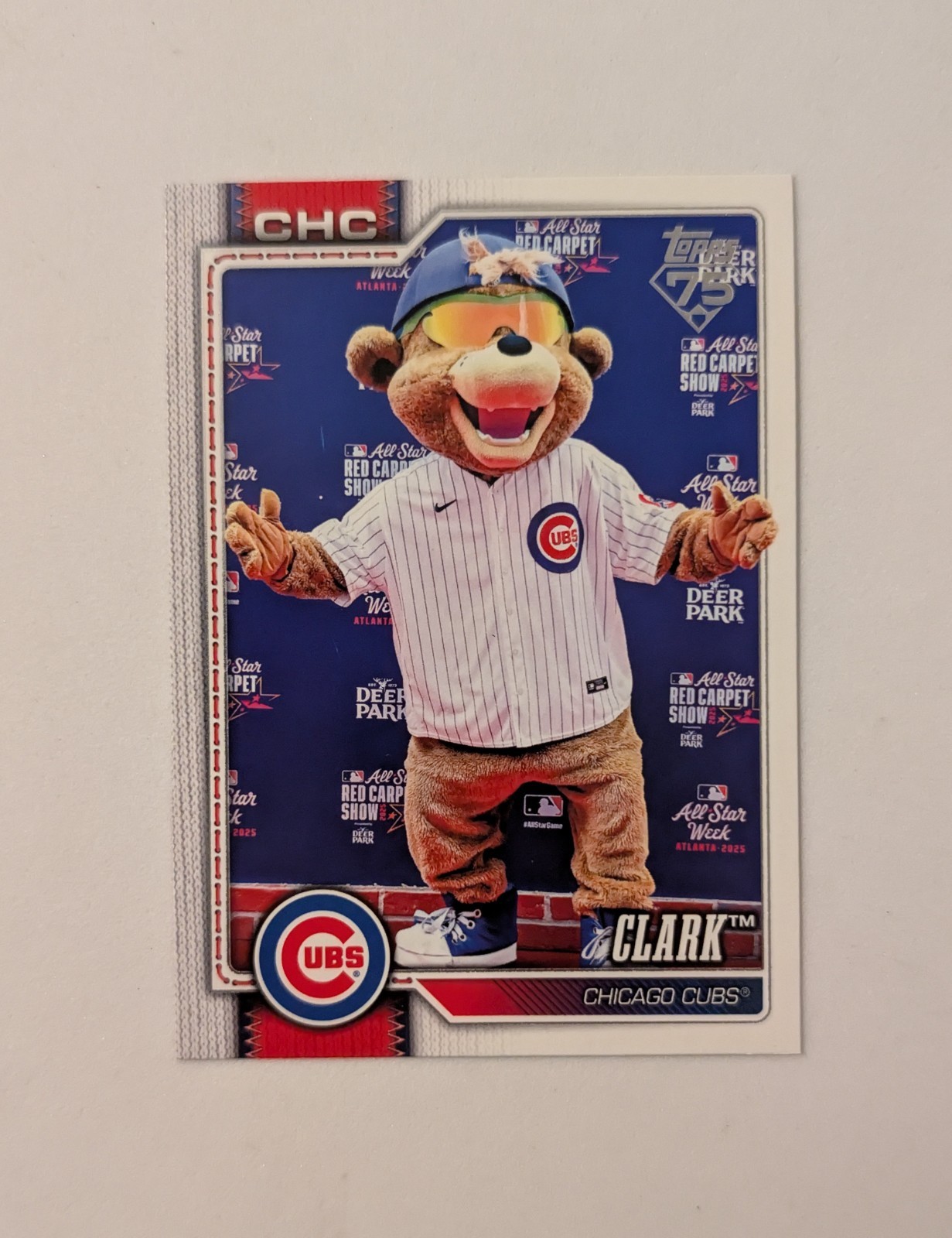 2026 Topps Series 1 Celebrations Chicago Cubs Mascot Clark #M-18