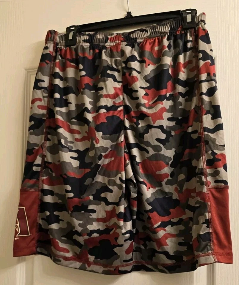 B31. Pantalones Cortos Juveniles Arizona Diamondback Talla XL, Negro/Gris/Rojo Camuflados Foto 2 de 4