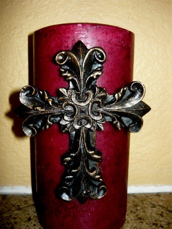 TRES, Pin Cruz Vela, Cruces para Velas, Viejo Mundo, Toscana, Flor de Lis Foto 4 de 4