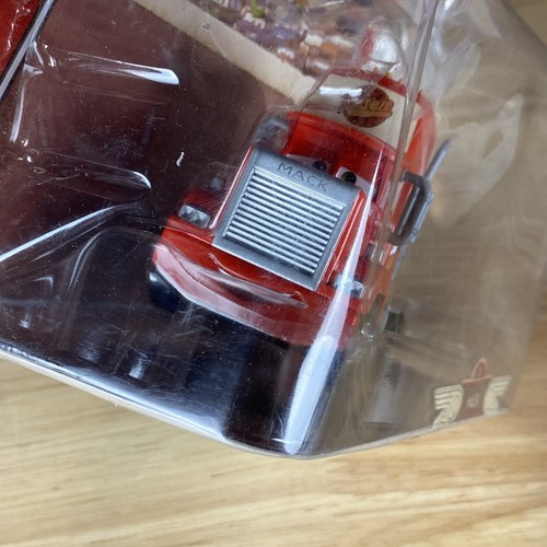 Disney Pixar The World of Cars Mack Lightning Semi Truck Rust-eze #3 - Picture 3 of 16