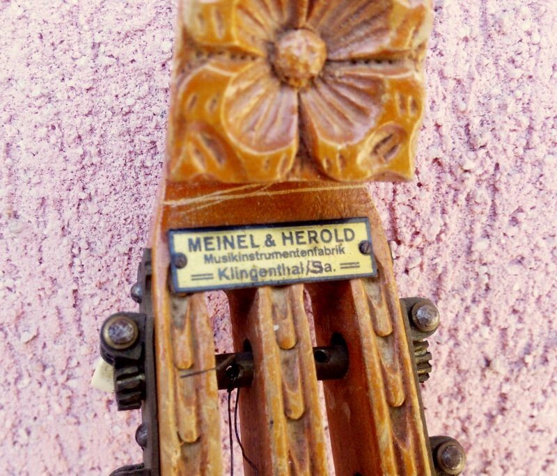 Antique Mandriola or Tricordia, 12-string mandolin. Meinel & Herold ...