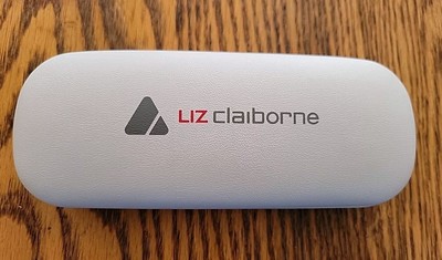 LIZ  CLAIBORNE LIGHT GRAY HARD SHELL EYE GLASS CASE NEW