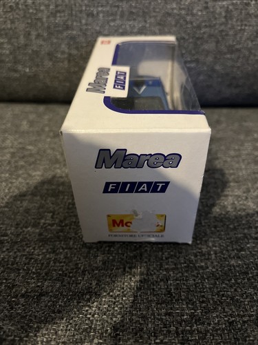 Fiat Marea azul 1/43 MAISTO versión modelo de distribuidor policía en caja - Imagen 2 de 6