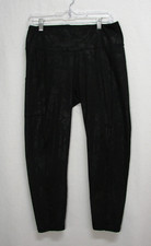 Lilly Pulitzer UPF 50 Luxletic 24" Weekender Hi Rise Midi Legging Black Size L