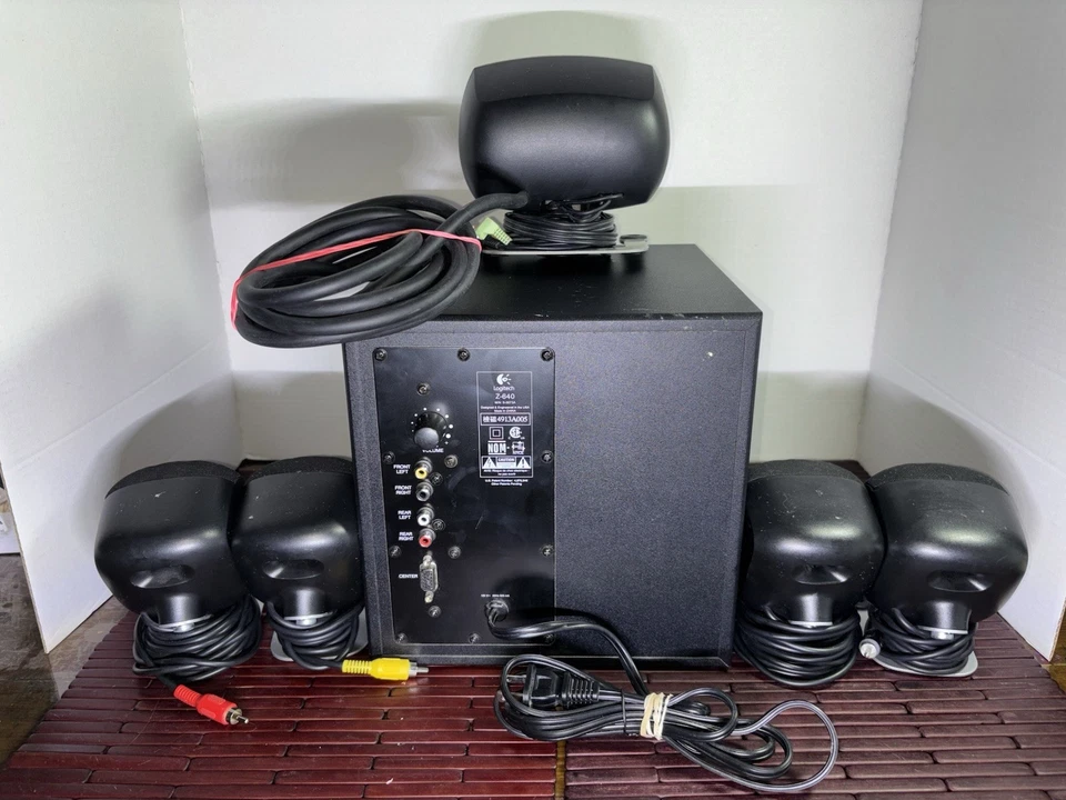 Logitech Z-640 Dolby 5.1 Surround Sound System Lautsprecher Subwoofer PC Videospiel - Bild 2 von 3