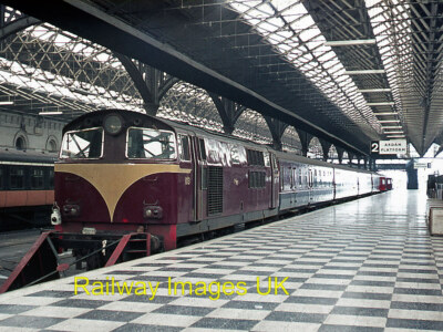 Foto Irish Railway 6x4 Zug am Bahnhof Connolly - (2)