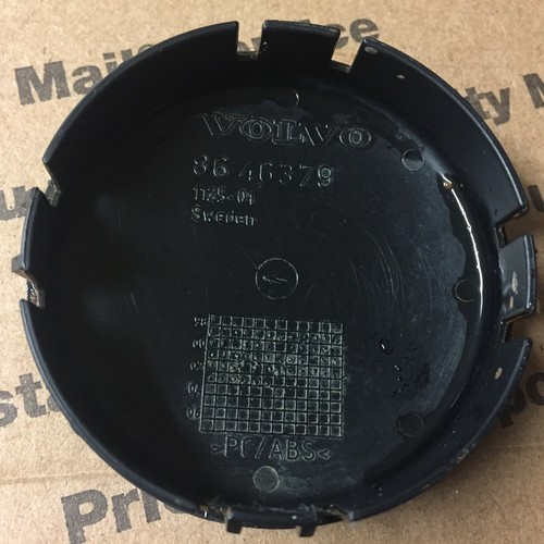 OEM: Blue Center Cap VOLVO V40, V70, V90, S40, S60, S80, XC70, XC90 P/N 86 46379 - Picture 4 of 4