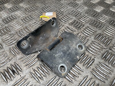 Mitsubishi L200 2.4L MK5 2015-2019 Heckklappe Heckklappenscharnier ORIGINAL MN136381