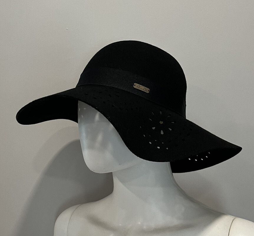 Women\'s Adora wool hat. Black with beige. Gently used Women main image 2