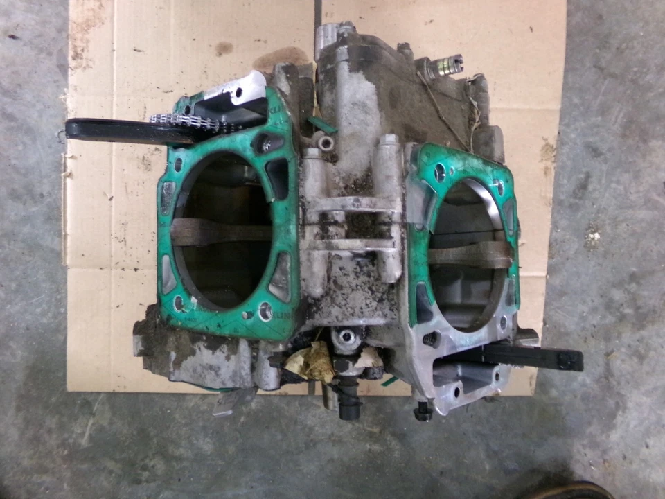 Motor Can Am 800 Outlander XT 2008 08 Can-Am extremidade inferior - Imagem 4 de 4