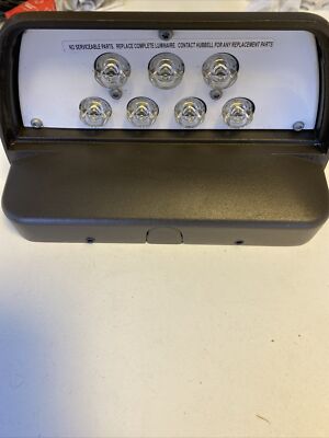NEU Hubbell LNC-7LU-5K-4-1-PC1/PCU LED Wandleuchte Außenbereich 17W 5000K 1557lm