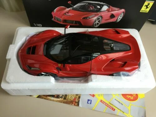 Articoli di modellismo statico per Ferrari tema Batman