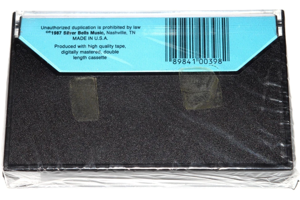 Christmas In The Forest 14 Sing Alongs With The Chipmunks Cassette 1987 SEALED - Image 2 of 4