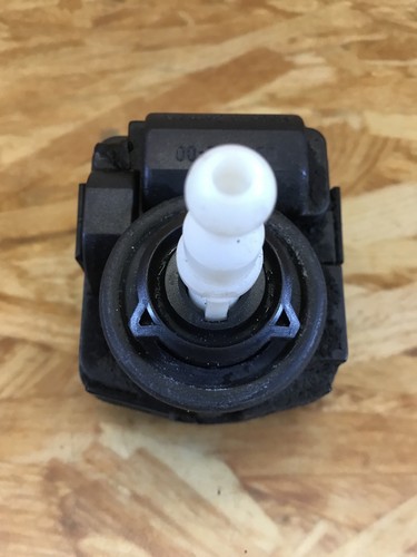 369904 Stellmotor Scheinwerfer VW Golf III (1H) 1H0941295C