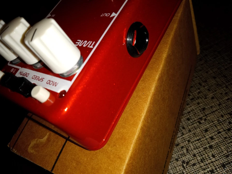 Pedal de guitarra Malekko Ekko 616 atraso analógico - Imagem 3 de 4