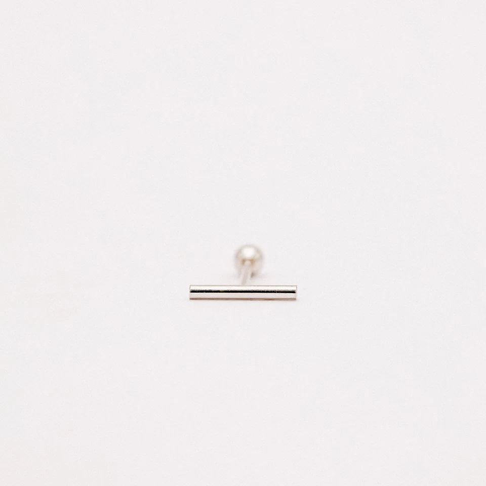 Bar Screw Back Earrings, Stick Piercing Earrings, Gold, Silver, BYSDMJEWELS - Immagine 3 di 4