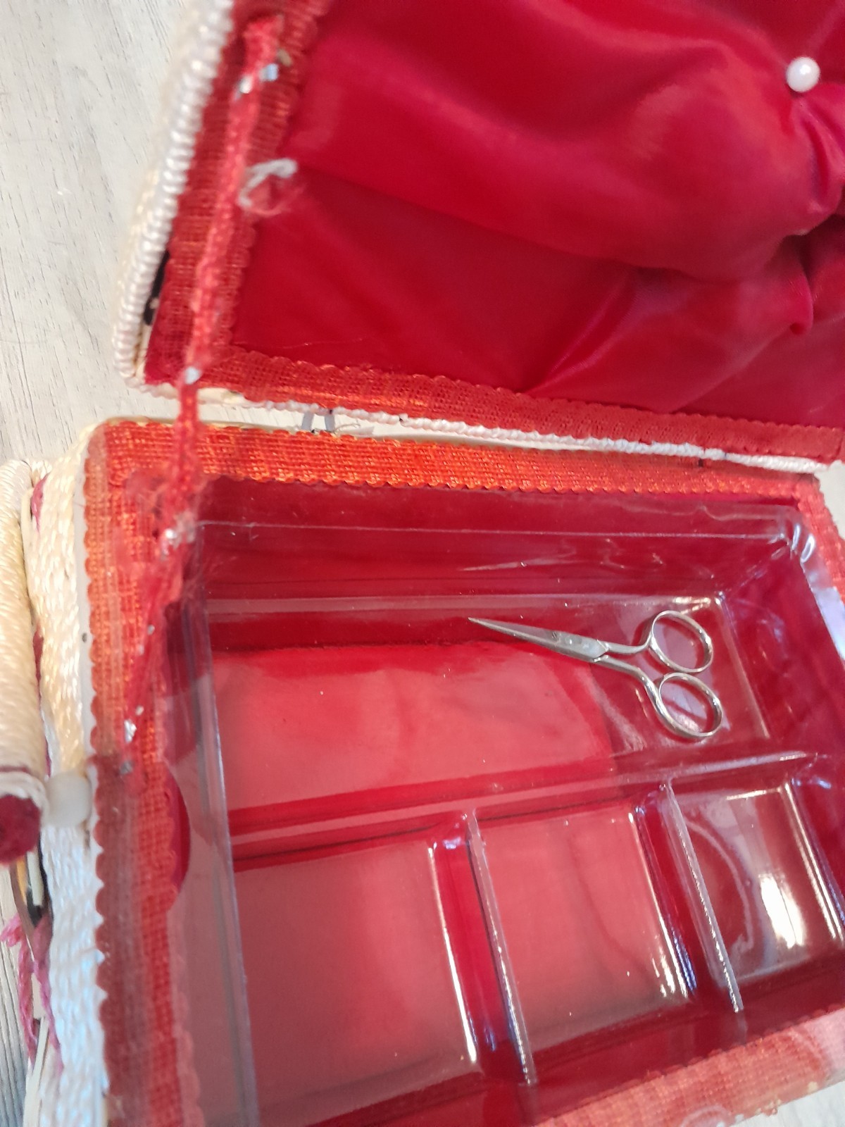 Vintage Sewing Basket 9" x 6.5" x 6.5"