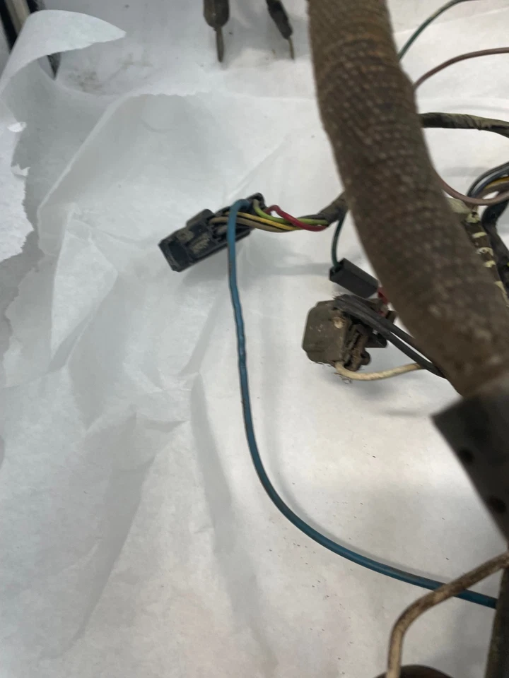 1965 Dodge Coronet 318 V8 chicote de fios do motor Underhood fabricante de equipamento original A/C automático - Imagem 4 de 4