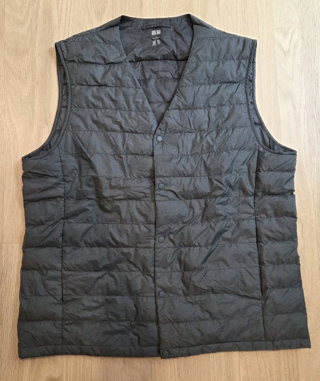 UNIGLO Men's Puff Tech Packable Vest Gray Large Quilted Lightweight NEW