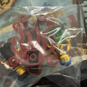 LEGO Pirates Kraken Attackin&rsquo; 6240 Complete w Instructions No Box