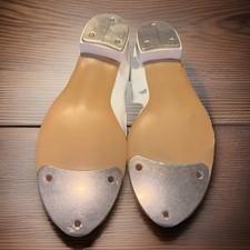 NEW IN BOX Fina White Ribbon Tie Tap Shoes Size 4M
