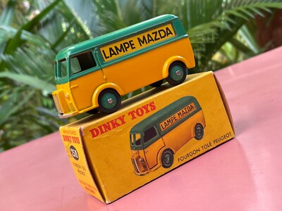 Miniature Peugeot D4A Quiralu Avec Lampe Mazda - Échelle 1:43 - Neuve