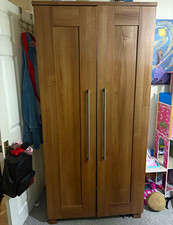 Bedroom furniture set, x2 wardrobes, x1 chest of drawers plus x1 2 cube kalax.