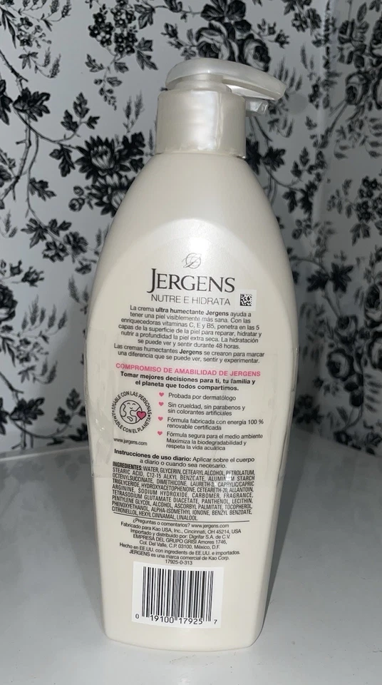 Crema hidratante para piel extra seca Jergens (paquete de 2) Foto 4 de 4