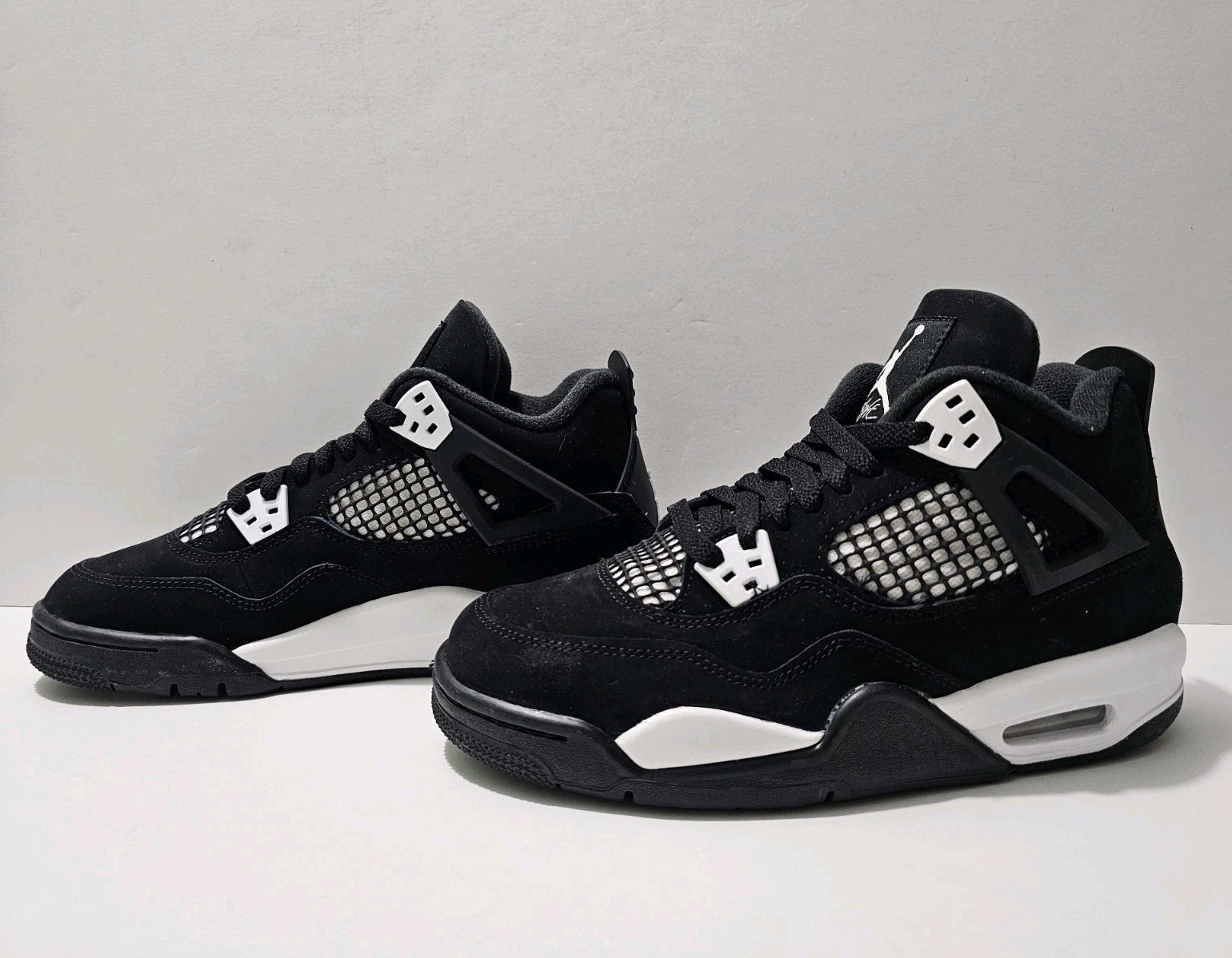 Air Jordan 4 Retro Black White Thunder B-Grade Kids Shoes Sz 6Y (FQ8213-001)