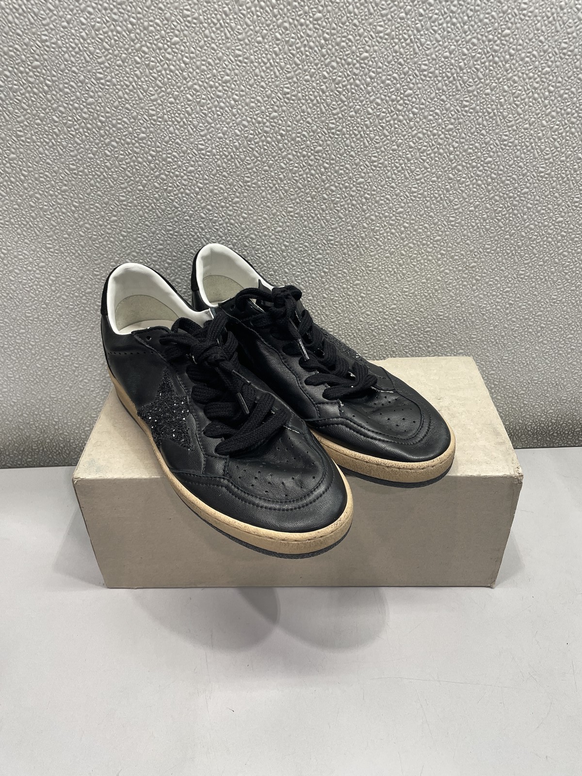 Golden Goose Ball Star Leather Sneaker Women's US 6, Black *Preowned*