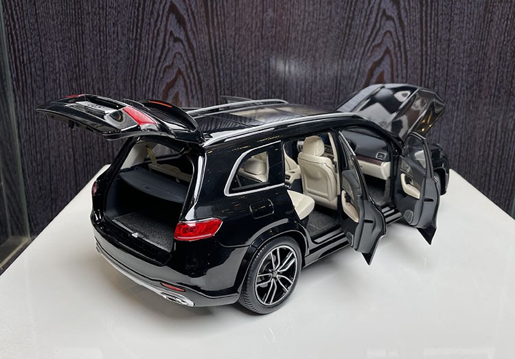 Original 1/18 Mercedes Benz GLS X167 GLS400 alloy SUV car model