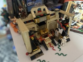 lego indiana jones 7621 complete with manual