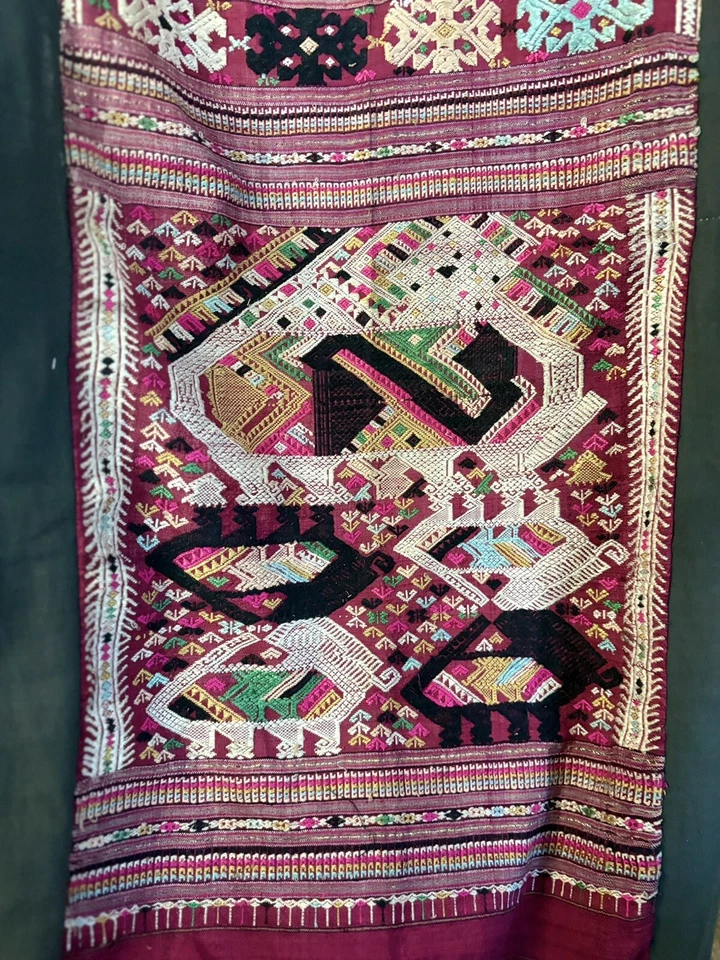 Pièce unique tissé à la main Chine textile motif tribal - Photo 2/4