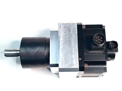 SME-M20020SCBU AC SERVO MOTOR +100425606 PLPE120-020-SSSA3AG-Y24