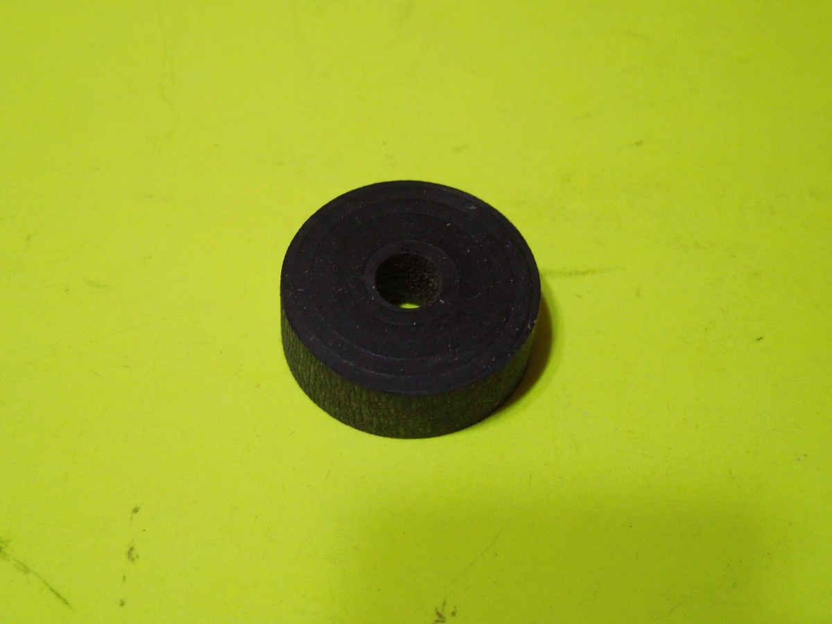 im様 1 NOS OEM Harley Davidson Main Gear Sprocket Oil Seal P/N 37336-47