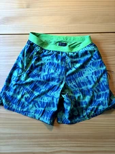 Janji Traverse 2-in-1 running shorts - mens small - blue / green