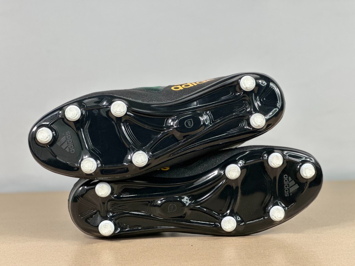 Men 7 Stud Adidas AS Freak MID x Detach PE Football Cleats  display picture 2
