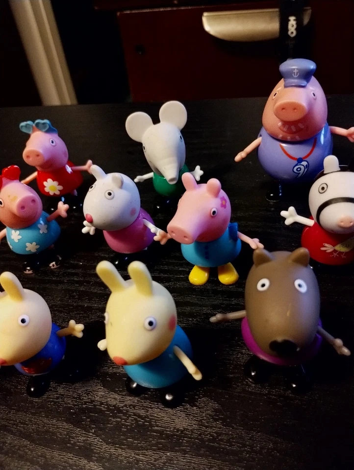 Lote de 15 estatuillas de Peppa Pig y amigos juguetes mini figura adornos para pasteles Foto 3 de 4