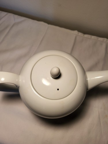 Vintage ARZBERG BAYERN Porcelain Classic White Teapot 6.25"H Germany - Picture 5 of 7