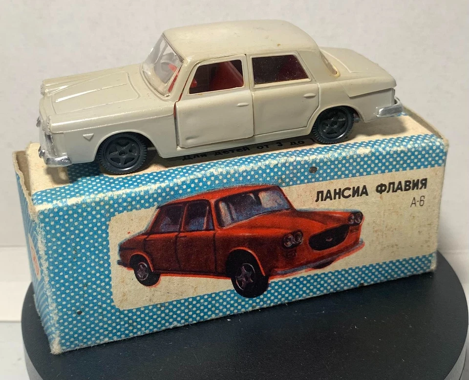 Lancia Flavia A6 1/43 Original Box.Novoexport USSR DDR - Image 2 of 4