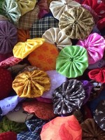 100 2 Inch Assorted Lovely Selection Of Fabric Yo Yos. 100 2 Inch Assorted Lovely Selection Of Fabric Yo Yos.