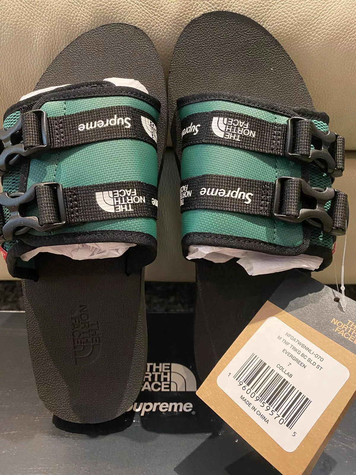 Sandale de trekking Supreme x The North Face   Vert foncé   Taille 7