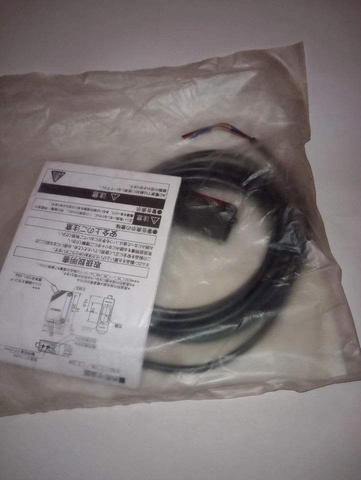 1PC Omron E3Z-R61K E3ZR61K Sensor Proximity Switch New - image 3 of 3