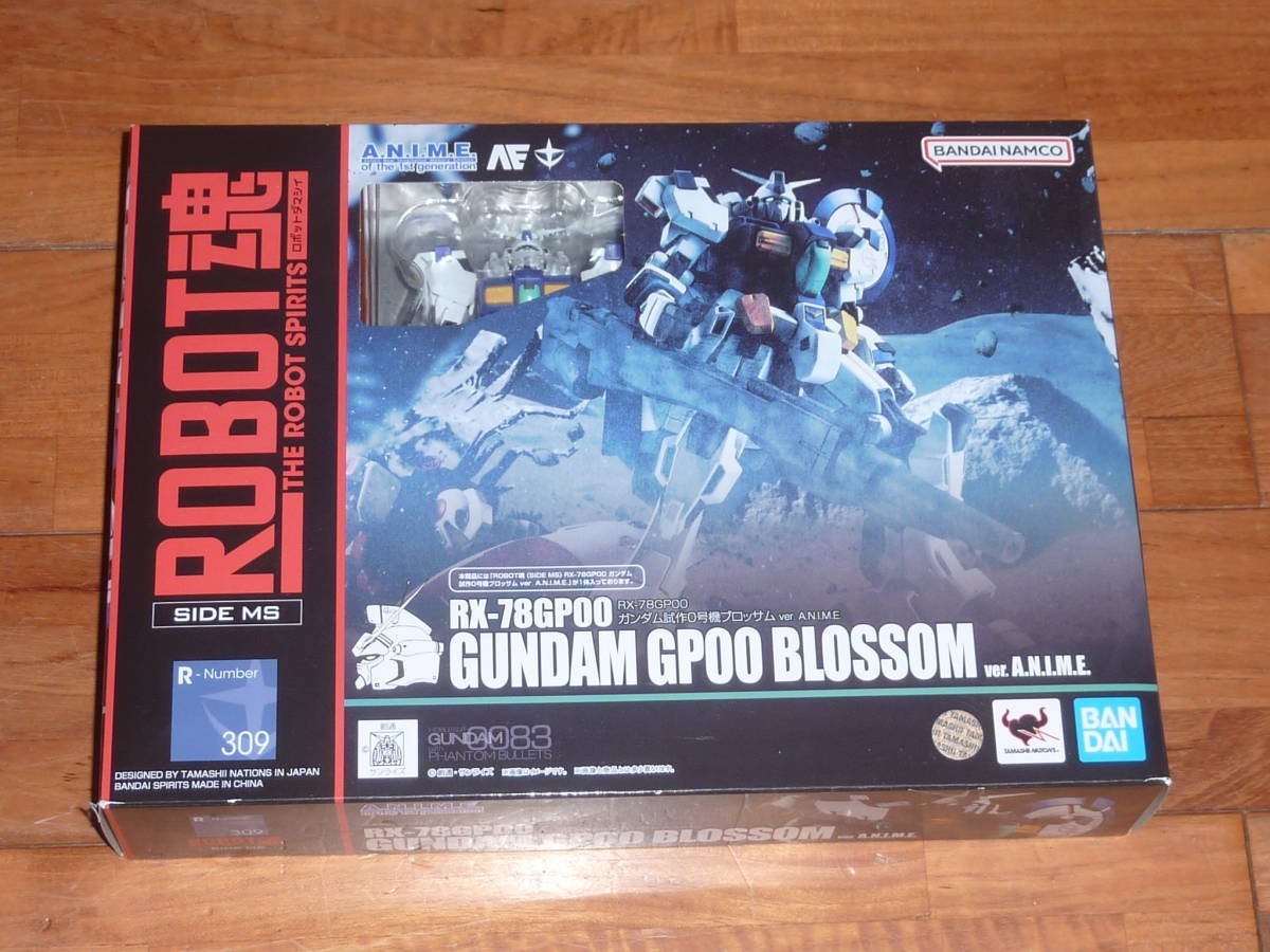 BANDAI　ROBOT魂　RX-78GP00 GUNDAM GP00 Amazon.com: TAMASHII NATIONS - Mobile Suit Gundam: 0083 with