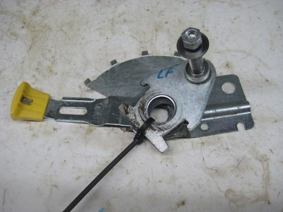 22'' Brute Push Lawn Mower Briggs & Stratton L. Front Wheel Mount/Deck Adjuster