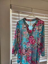Dear Scarlett Women s Floral V-Neck 3/4 Sleev...
