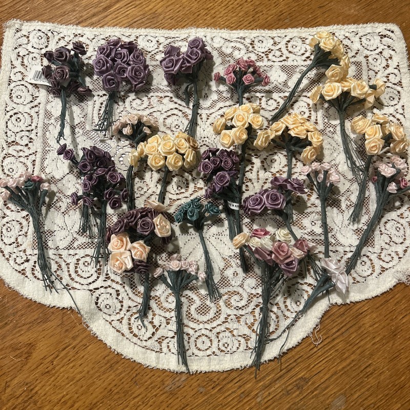 Lot of 200+ VTG. Millinery Rosebud Miniature Tiny Flower Wedding Dollhouse Craft