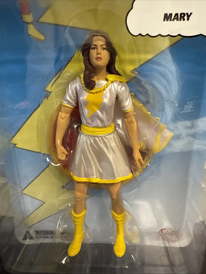 DC Direct Toys Shazam! Variante Blanca - Figura Mary Marvel 6” con Capa Nueva Foto 2 de 4