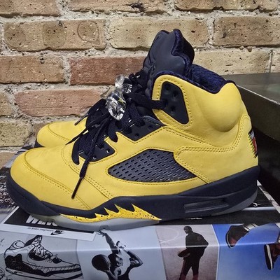 Air Jordan 5 Michigan Mens Size 8