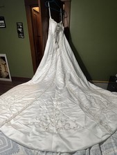 Gorgeous Women White Wedding Dress Sz 12 Beaded  Lace Everywhere Long Train